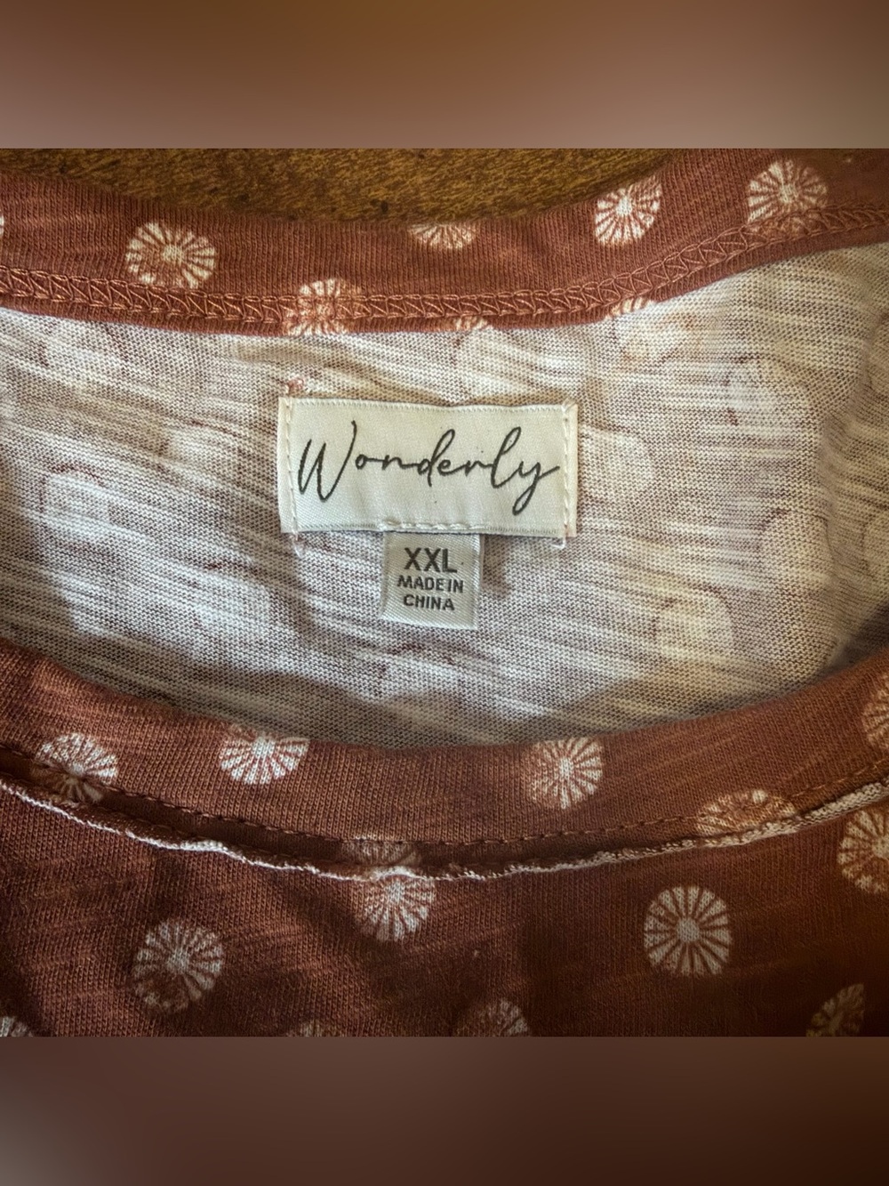 Wonderly Flower Top - Picture 2 of 2